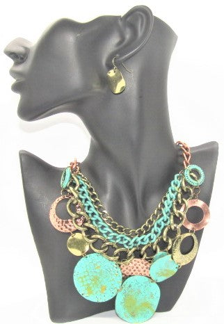 Exciting Green Patina Dangle Necklace Set