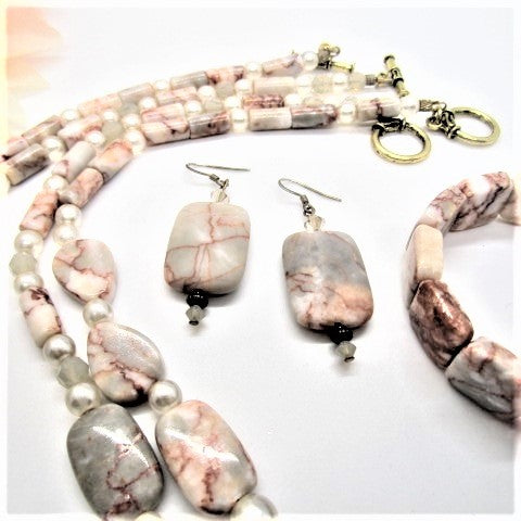 Perfect Peachy Sweet Necklace Set